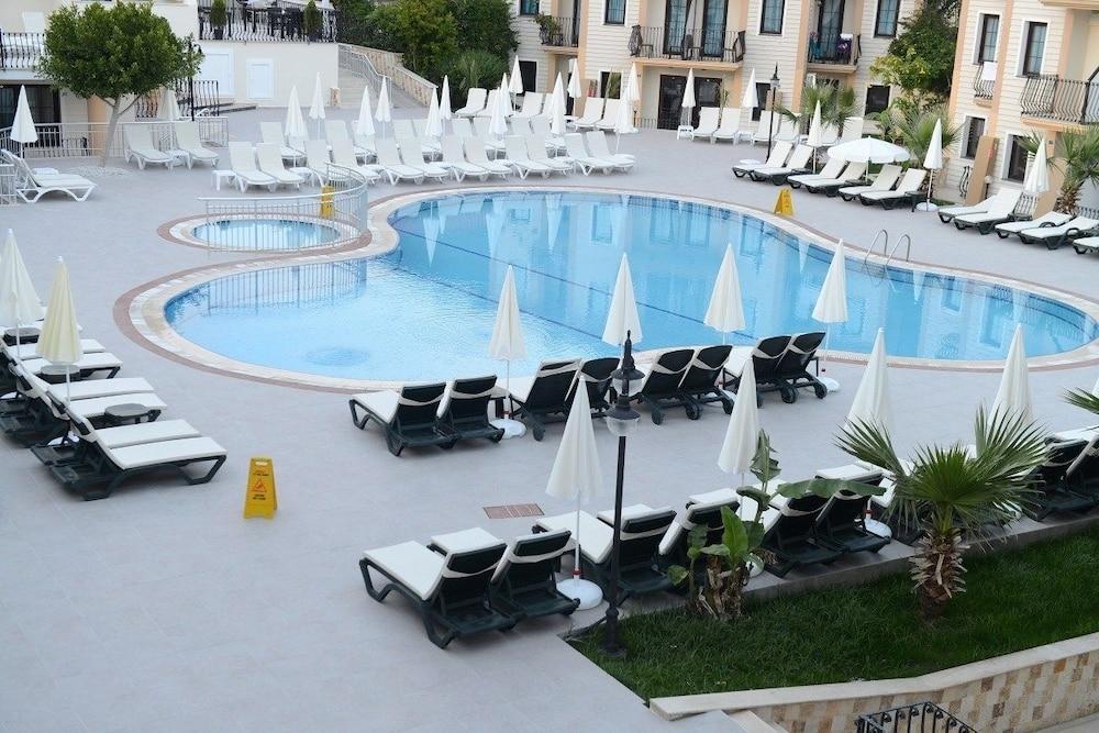 Oludeniz Beach Random Rooms By Lookbookholiday Exterior photo